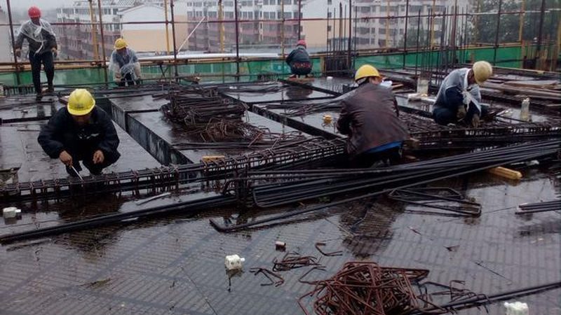地基基础钢筋型号配置：关键参数解析与选型逻辑**